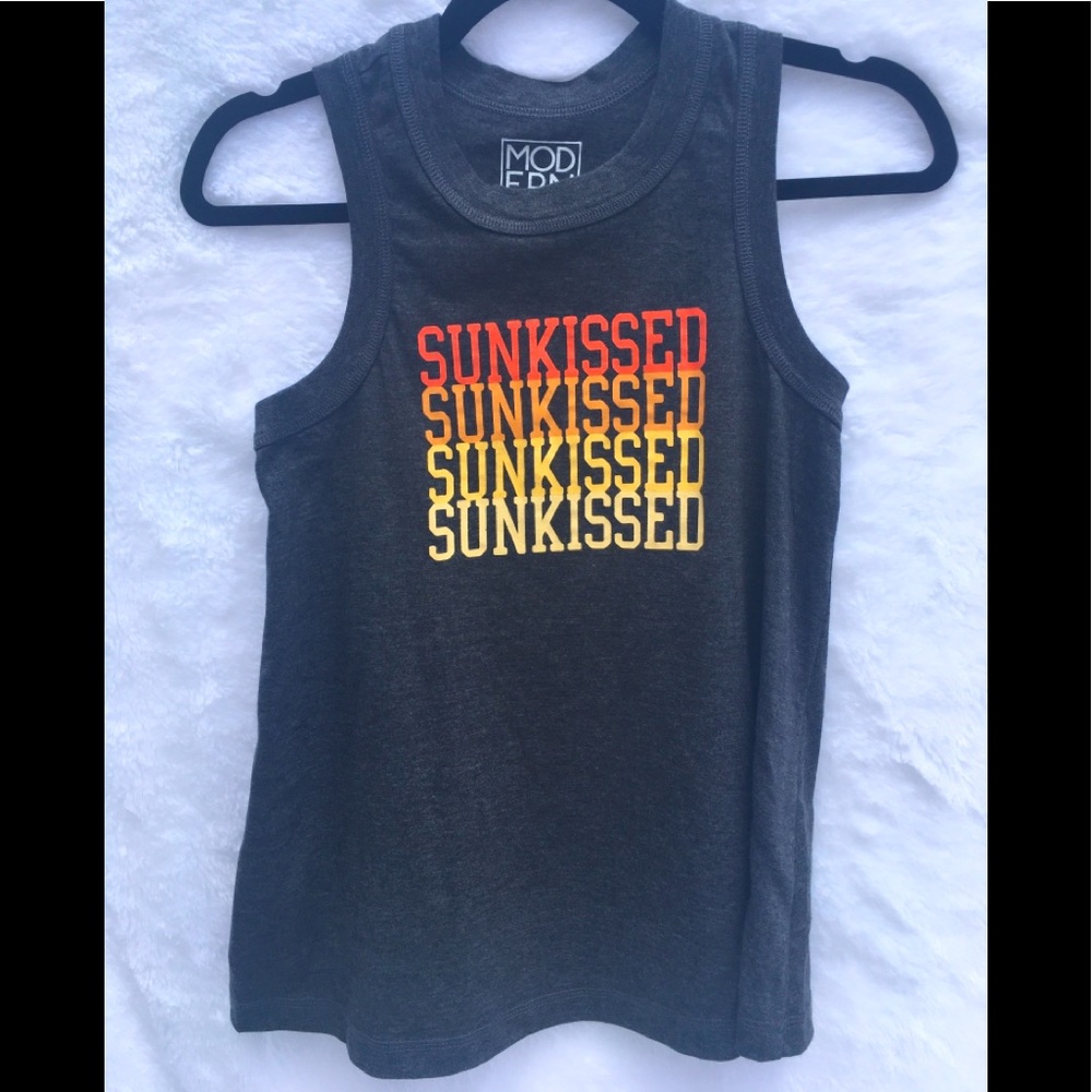 X-small NEVER WORN charcoal gray tank with ombré graphic. Looks brand new!
